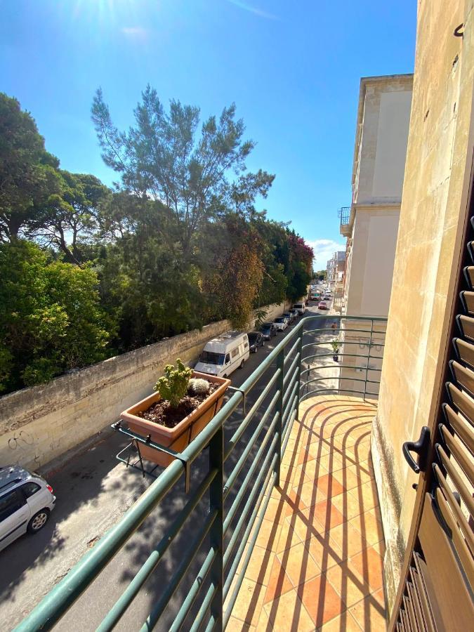 شقة Casa Chiara, Roof Terrace, 100M To The Historical Center ليتشي المظهر الخارجي الصورة